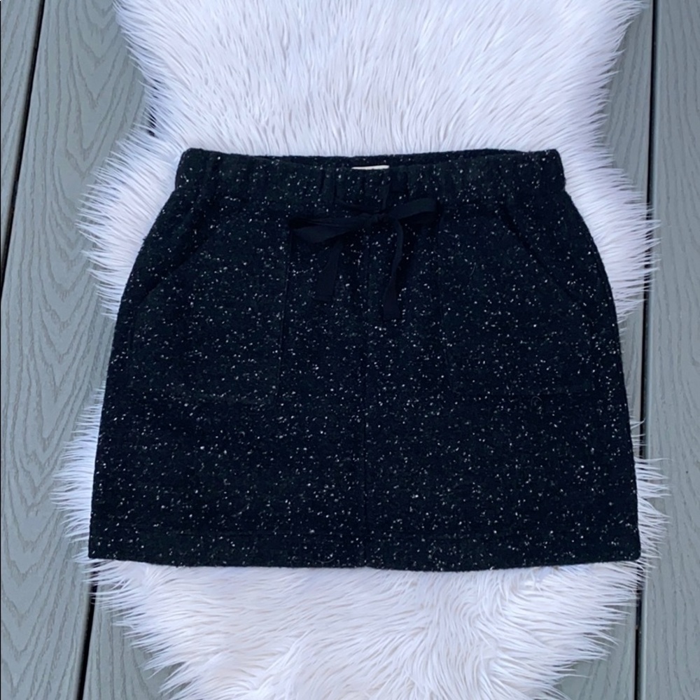 Loft speckled fleece tie skirt